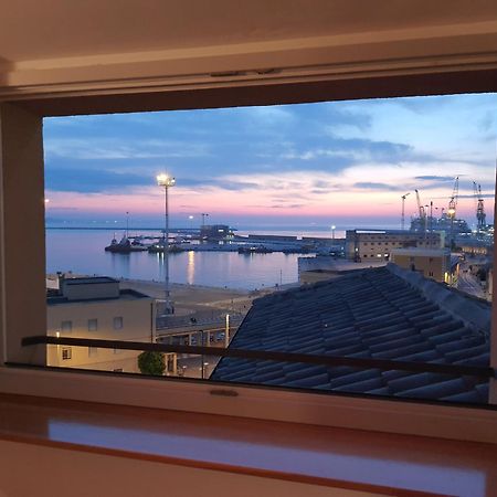 La Finestra Sul Porto Apartment Ancona Kültér fotó